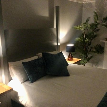 Stylish Flat In Yeovil Somerset Zewnętrze zdjęcie